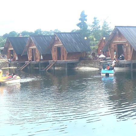 Resort & Resto Talaga Sundayana ซูบัง ภายนอก รูปภาพ